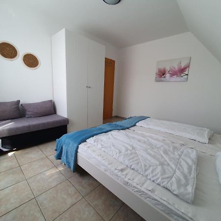 Ferienwohnung Luisa Im Haus Maarten クックスハーフェン エクステリア 写真