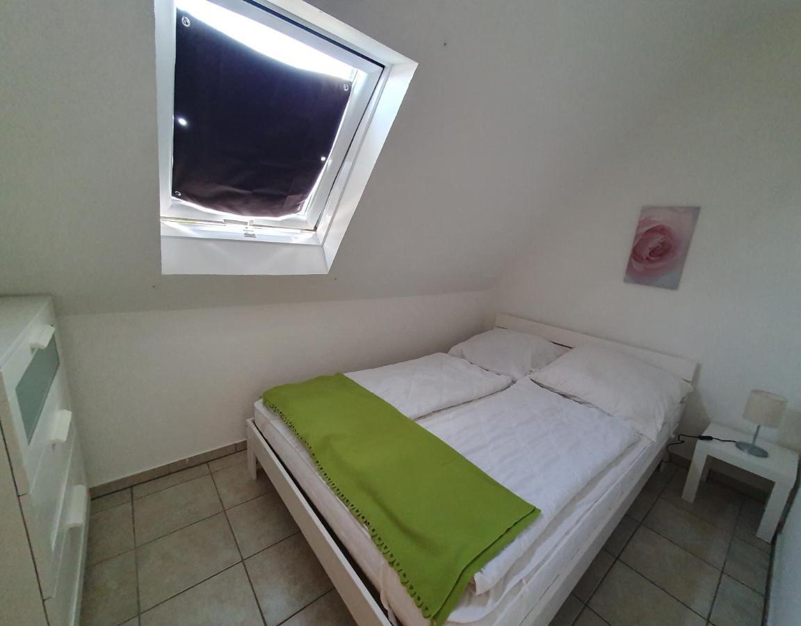 Ferienwohnung Luisa Im Haus Maarten クックスハーフェン エクステリア 写真