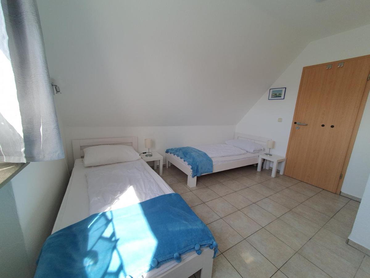 Ferienwohnung Luisa Im Haus Maarten クックスハーフェン エクステリア 写真