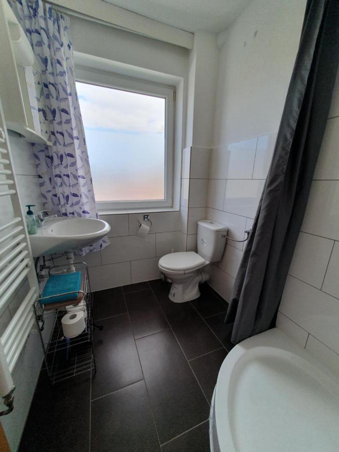 Ferienwohnung Luisa Im Haus Maarten クックスハーフェン エクステリア 写真